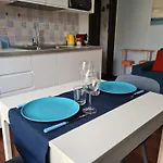 Διαμέρισμα Blue Retreat Modern Near M4 Μιλάνο