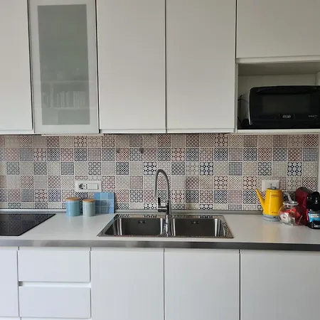 Blue Retreat Modern Near M4 Daire *